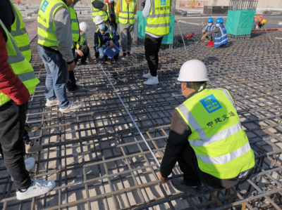 我院二期工程項(xiàng)目實(shí)訓(xùn)樓圓滿封頂，技術(shù)服務(wù)精準(zhǔn)護(hù)航